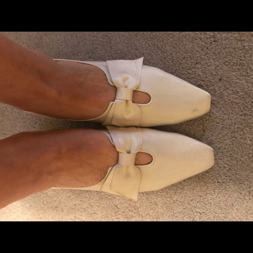Champagne coloured textured satin shoes size 11